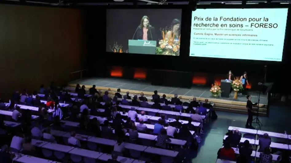 Remise des diplomes foreso par Veronique de Goumoens