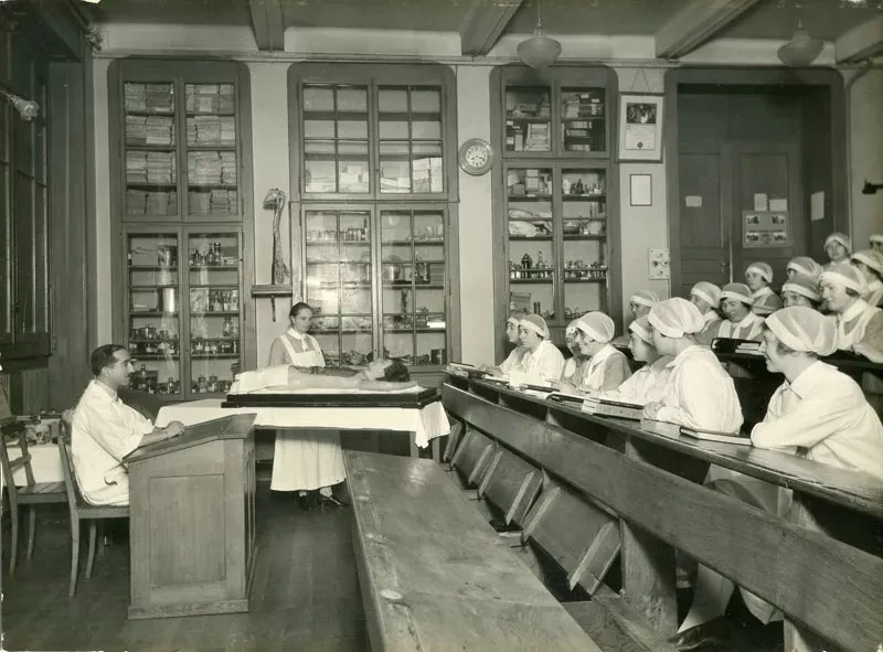 L'auditoire de La Source, 1927. Archives Fondation La Source © Emile Gos