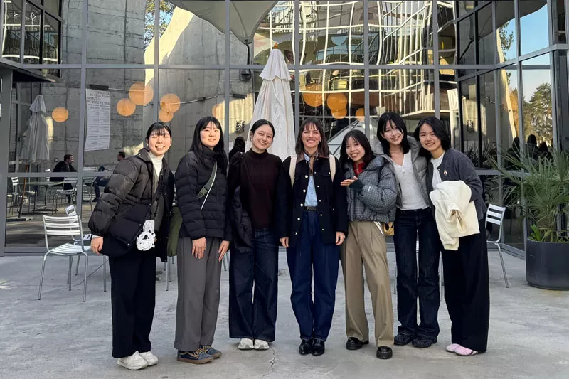 Etudiantes japonaises en SU à La Source visitent le CICR