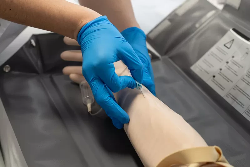 Pratique sur faux bras